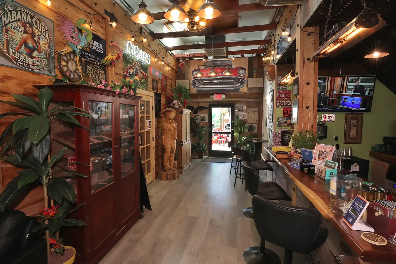 The libations bar at Ol' Havana Cigar Lounge